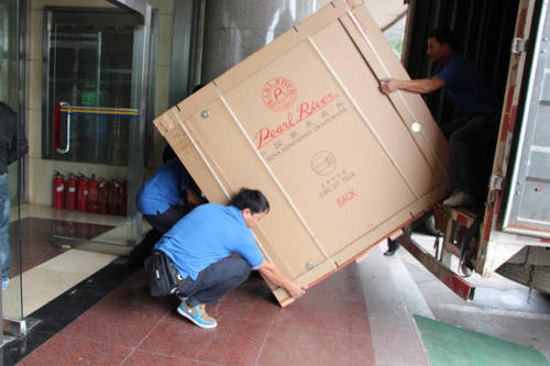云梦钢琴贵重工艺品无忧运